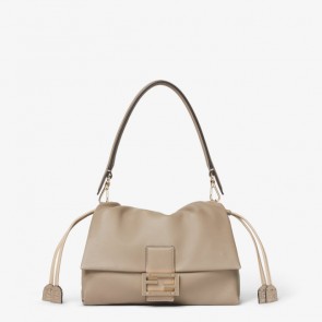 Lady's Fendi Mamma Baguette Medium in Dove Gray