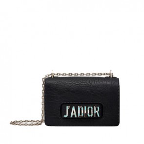 Women flap bag in black canyon grained lambskin M9000VQAM_M900