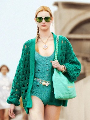 Lady's Chanel Cardigan In Green Cruise 2024/25