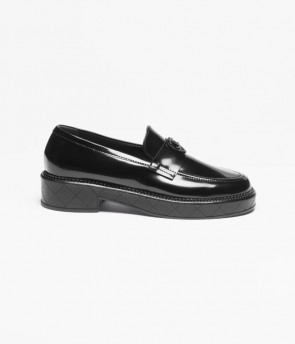 Lady's Chanel Moccasins in Black Shiny Calfskin