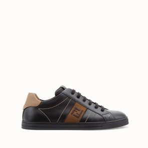 Mens black leather low tops sneakers 7E1166A3XLF13TI