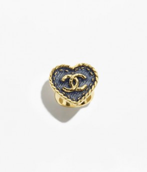 Lady's Chanel Ring In Gold & Blue