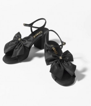 Lady's Chanel Sandals In Silk