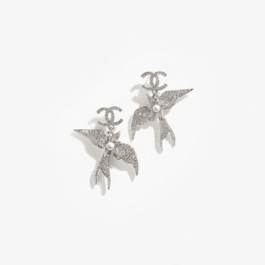Lady's Chanel Pendant Earrings Pearly White & Crystal
