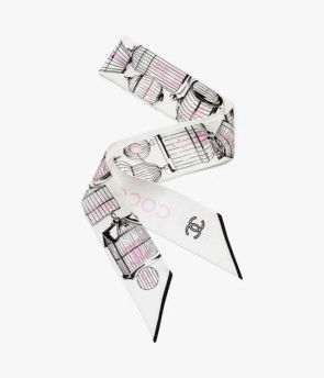 Lady's Chanel Slim Bandeau in Silk Twill