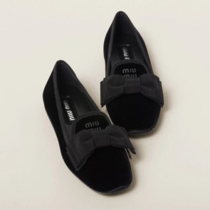 Lady's Miumiu Velvet Slippers