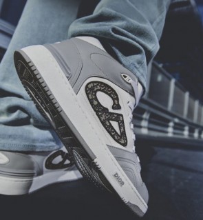 Men's Dior B57 Mid-Top Sneaker
