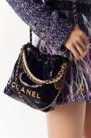Chanel 22 Mini Handbag