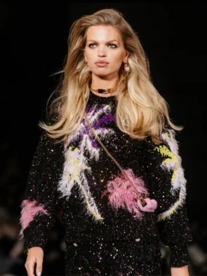 Lady's Chanel Pullover In Glittered Wool & Mixed Fibers