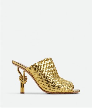 Lady's Bottega Veneta High Heel Knot Mule