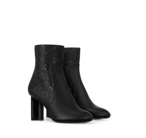 Lady's Louis Vuitton Silhouette Ankle Boot