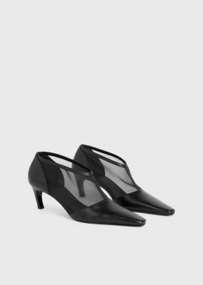 Lady's Toteme The T-Strap Mesh Pump black