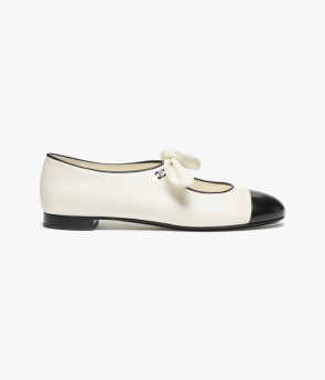Lady's Chanel Mary Janes Lambskin White&Black